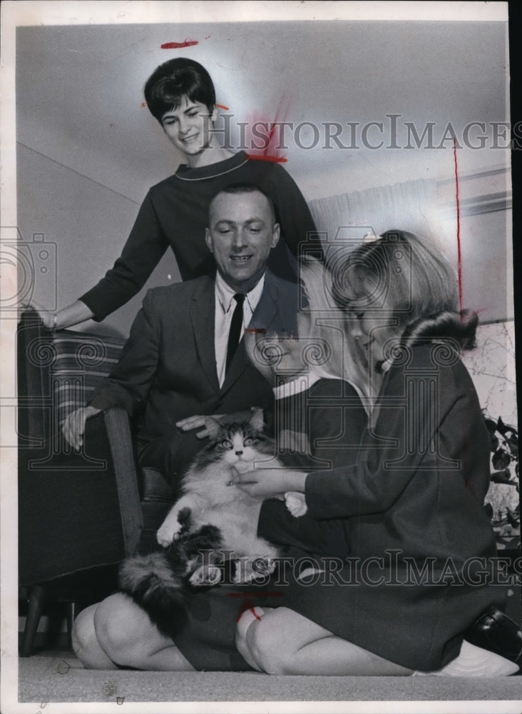 1967 Press Photo Valley Forge Coach of the Year, John Broske with his family. - Historic Images