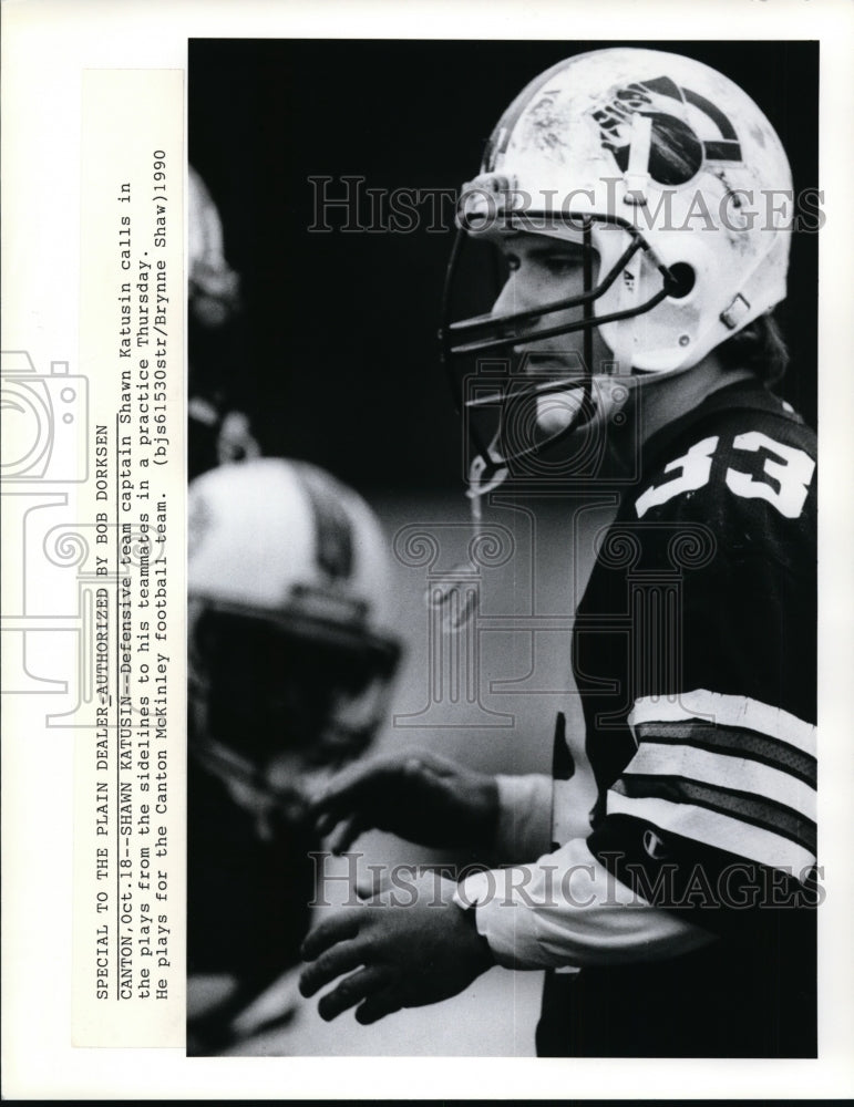 1990 Press Photo Football Defensive team captain Shawn Katusin - cvb51685- Historic Images
