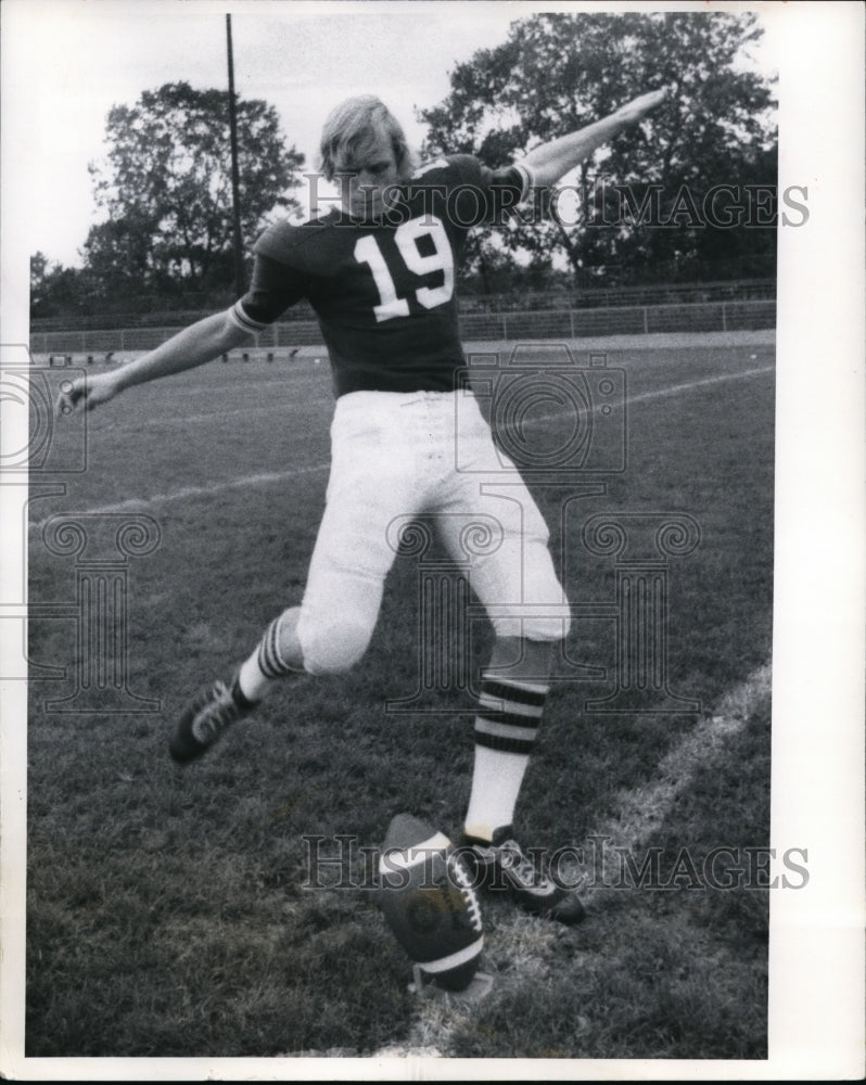 1975 Press Photo Dwight Bungo - Nordonia kicker - cvb51774 - Historic Images