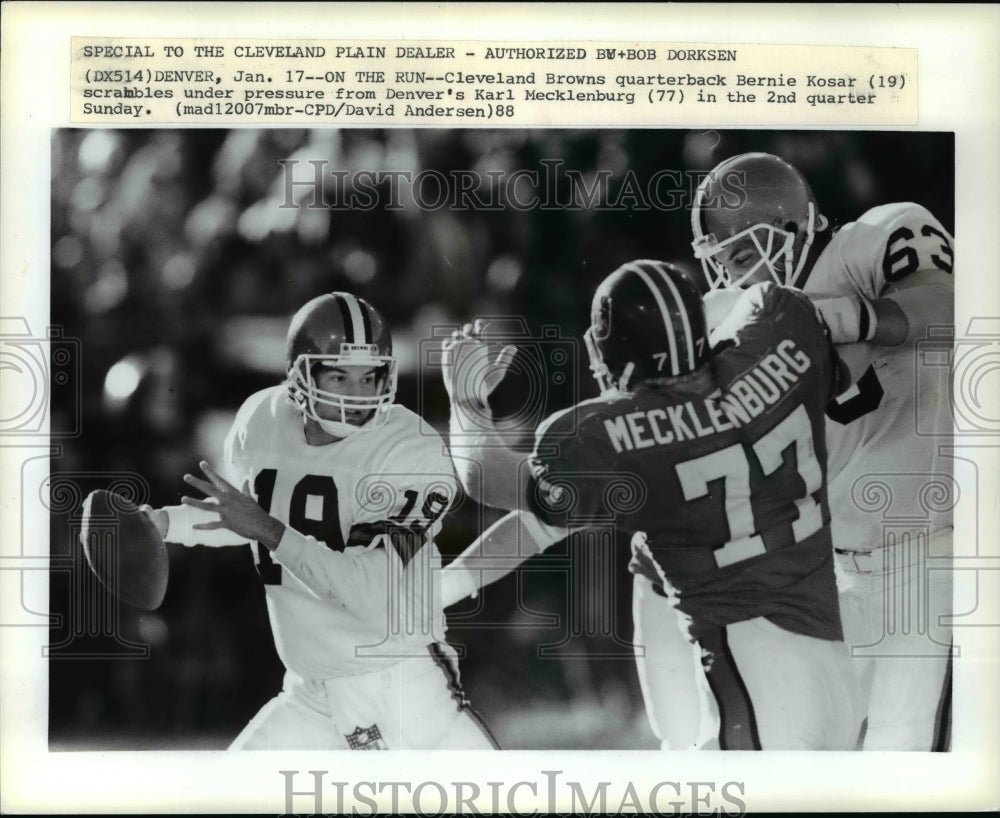 1988 Press Photo Cleveland Browns Quarterback Bernie Kosar - cvb51898 - Historic Images