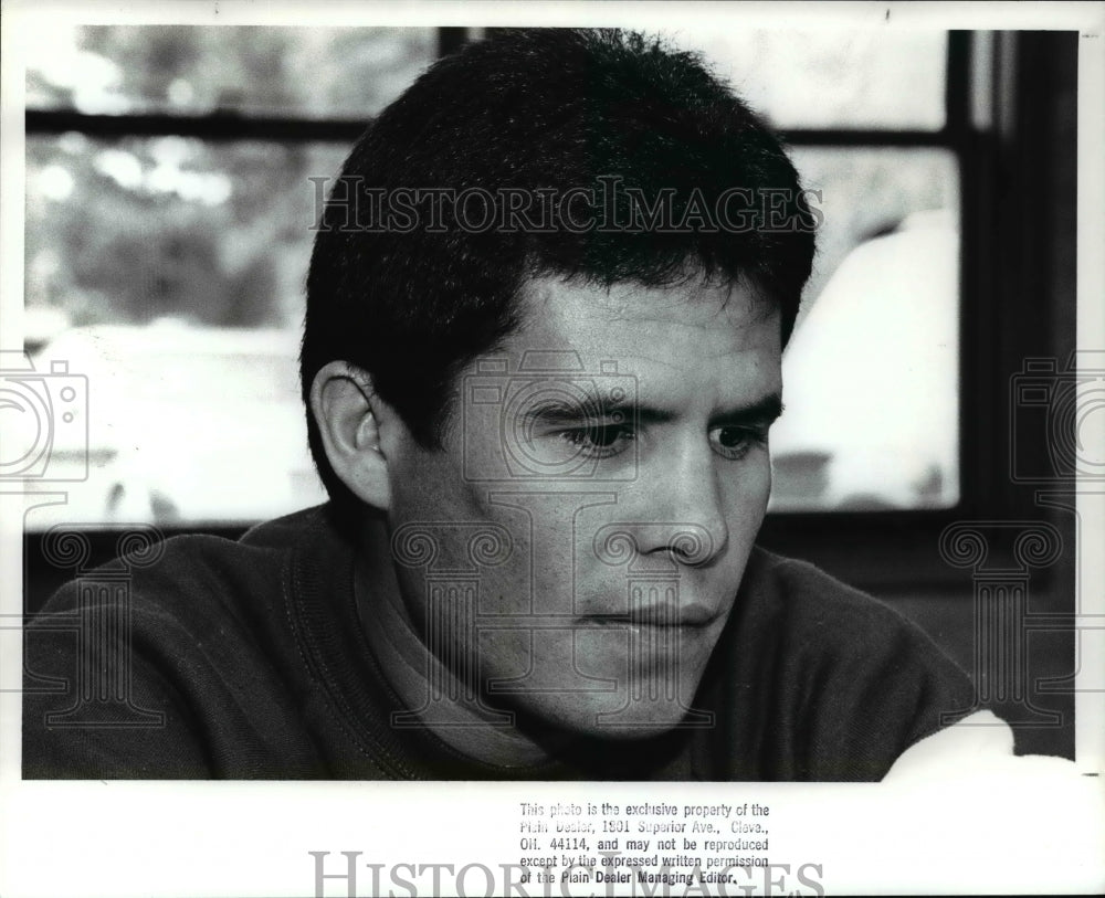 1988 Press Photo Julio Cesar Chavez, WBA Lightweight champ at Don Kings camp - Historic Images