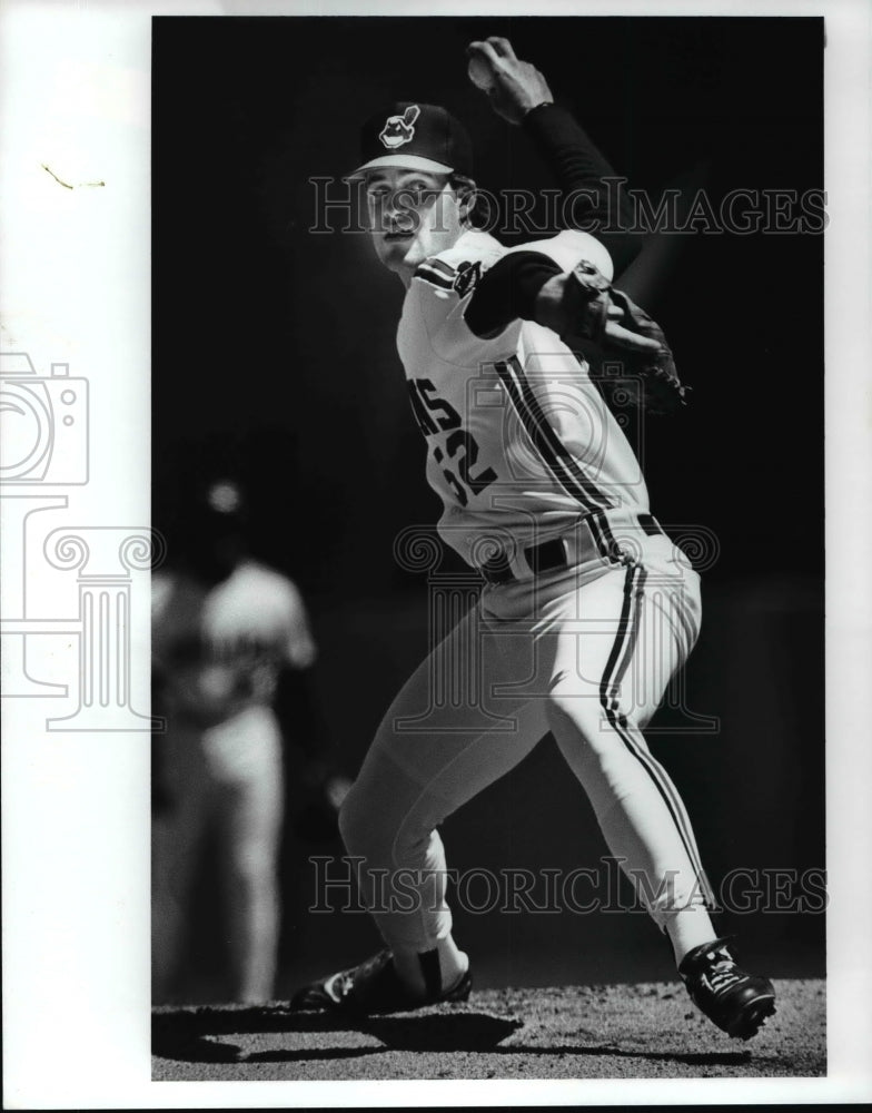 1989 Press Photo Pitcher John Farrell had a strong outing until the 6th inning - Historic Images