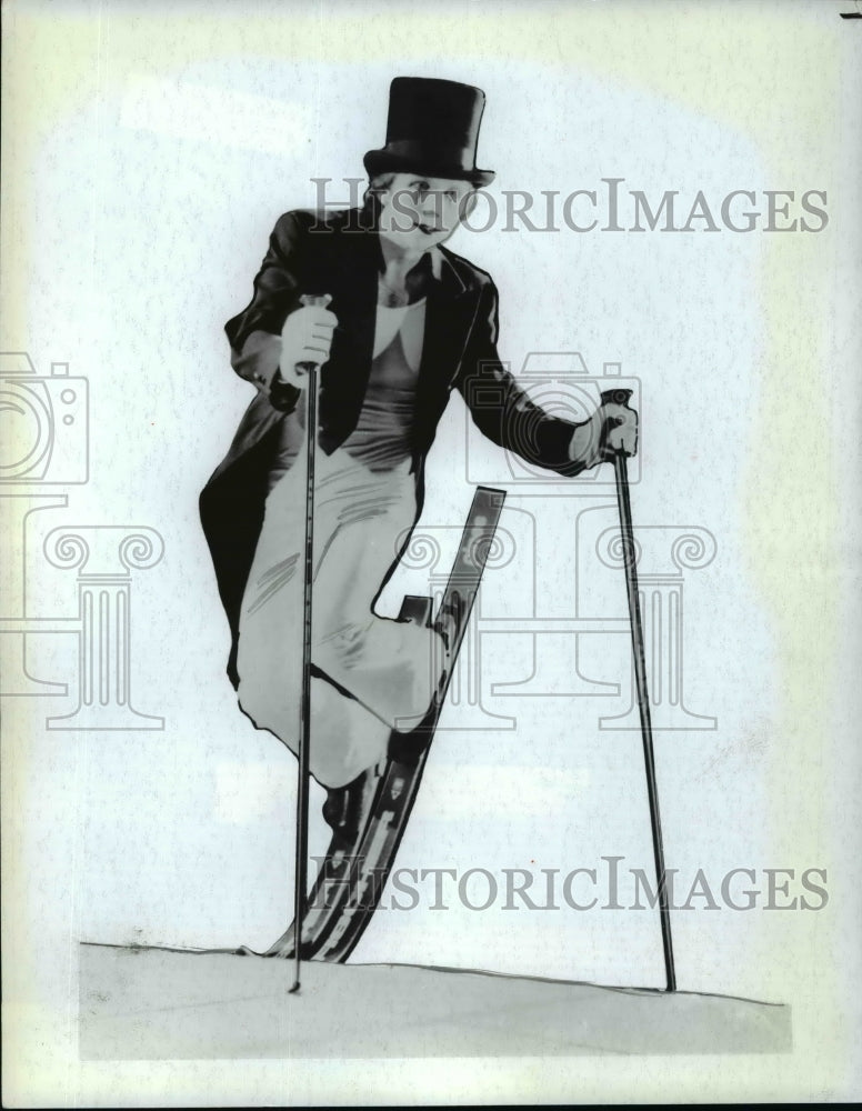 1981 Press Photo Alan Schoenberger Aka Puppet at the Ski and Winter Sports Fair. - Historic Images