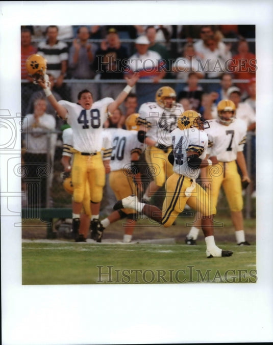 1994 Press Photo St. Ignatius High School football team - cvb52875 - Historic Images