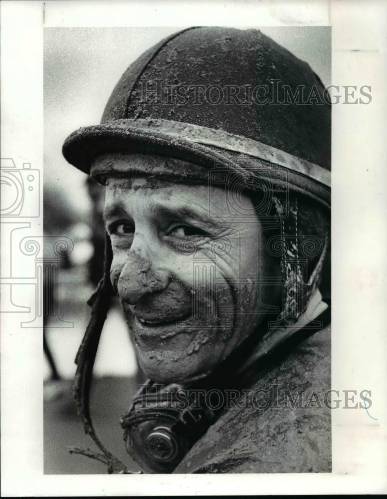 1987 Press Photo Danny Weiler mud covered after running in the 3rd place - Historic Images