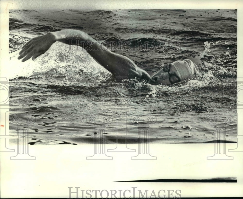 1980 Press Photo Doug Conrad, Swimming - cvb53062 - Historic Images