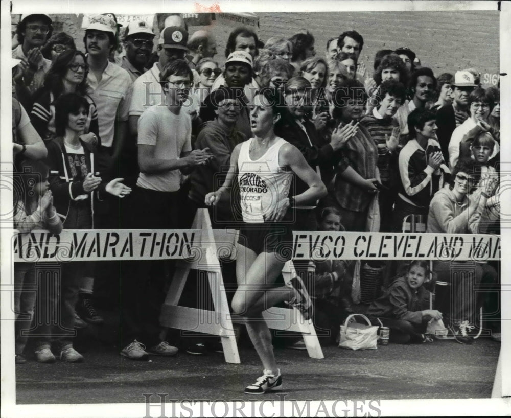 1982 Press Photo Ann Audain, 2nd fastest time in world, 10K Revo marathon, Ohio. - Historic Images