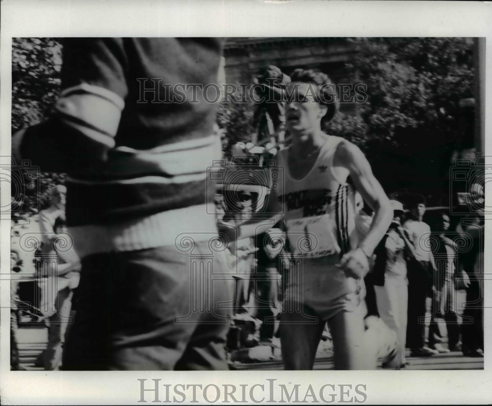 1981 Press Photo Craig Virgin winning last year&#39;s Heart-a-thon - cvb53279 - Historic Images