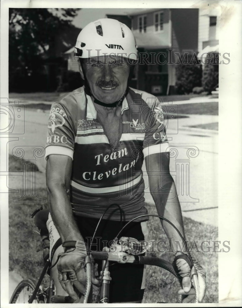 1990 Press Photo Dominic Vadini, Cyclist - cvb53577 - Historic Images