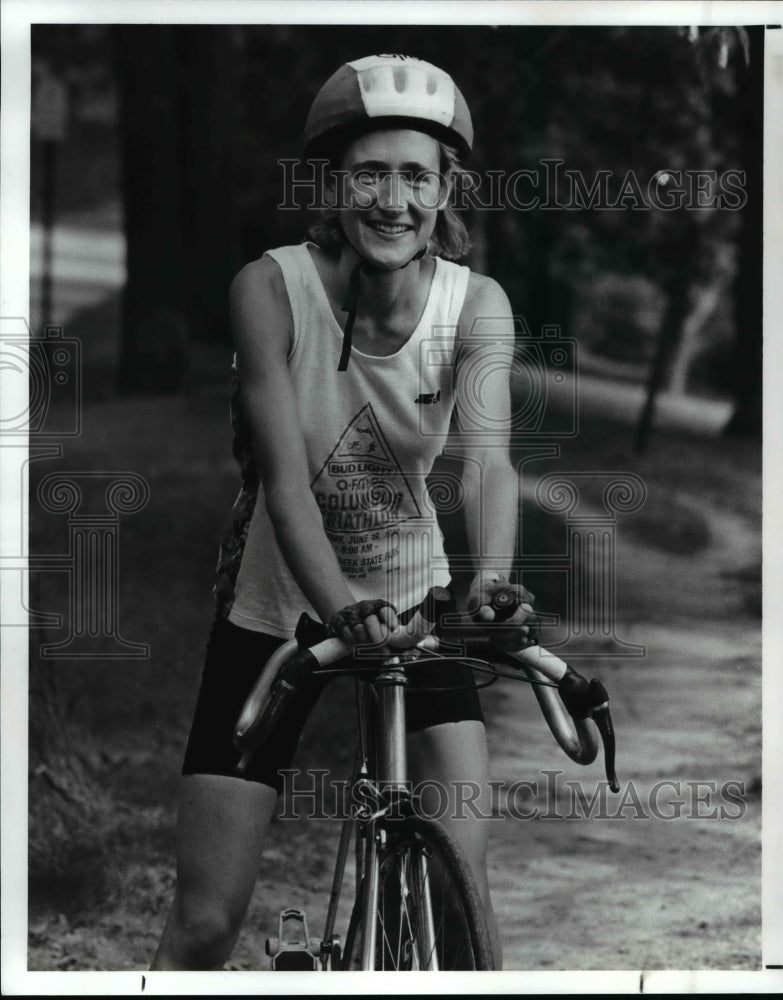 1989 Press Photo Missy Morlock, triathlon biker - cvb53739- Historic Images