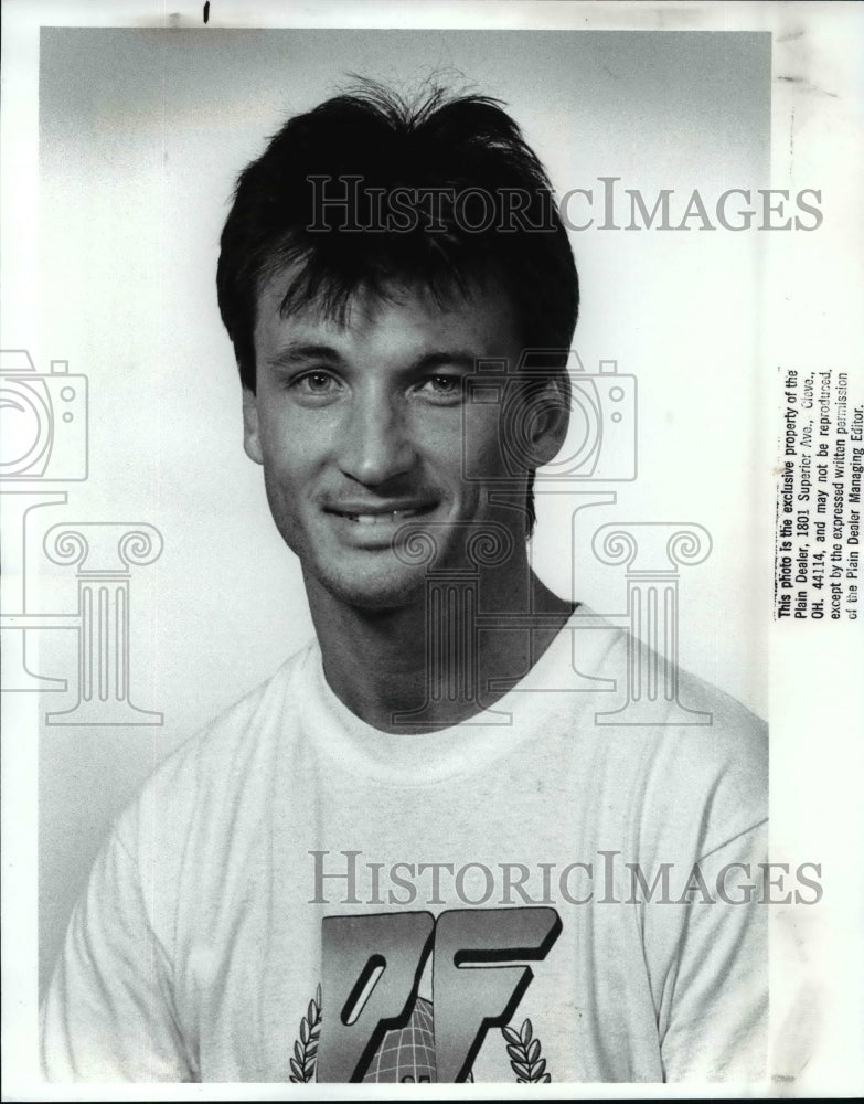 1988 Press Photo Jim Brookshire, Lyndhurst Paramedic, Triathlon competitor - Historic Images