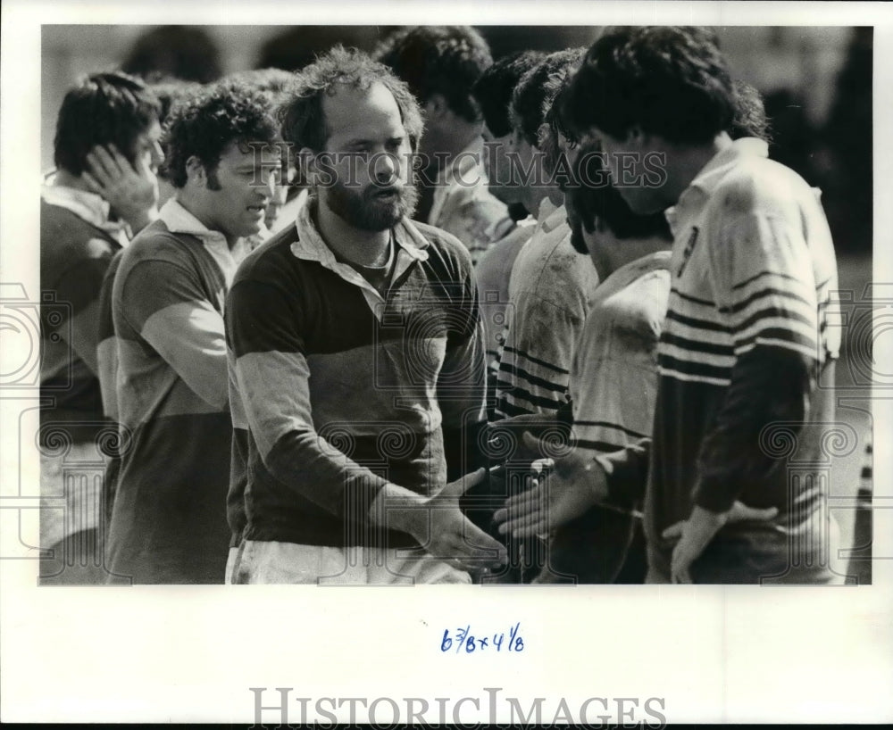 Press Photo Columbus (l) and Rovers (r) shaking hands after the game. - Historic Images