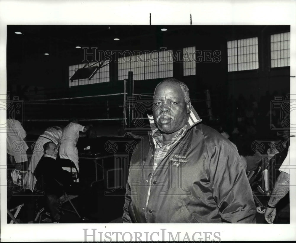 1988 Press Photo Golden Gloves Gene Jackson former Sonny Liston sparring partner - Historic Images