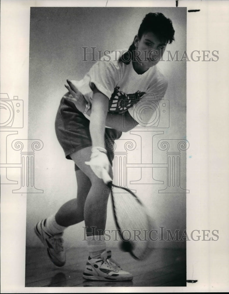 1991 Press Photo Amy Kilbane, raquet ball player works out at Baldwin Wallce - Historic Images