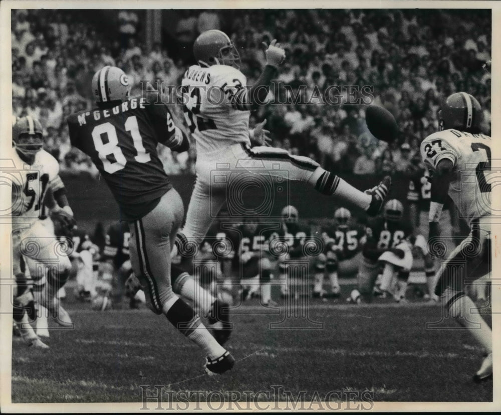 1972 Browns - Packers Bill Andrews Breaks Up Pass to McGeorge-Historic Images