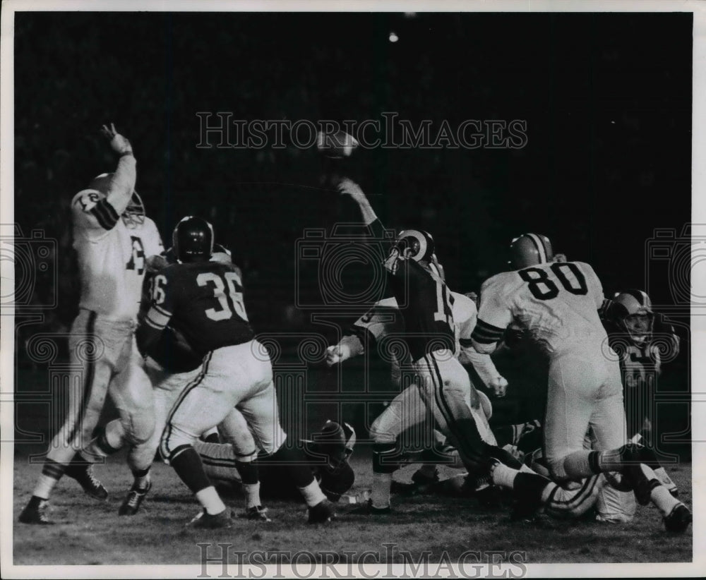 1963 Terry Baker, Rams rookie, fires a shot vs. Browns, Los Angeles.-Historic Images