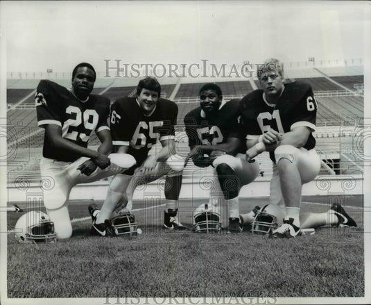 1982 Press Photo Cleveland Ohio Football players - cvb54788 - Historic Images