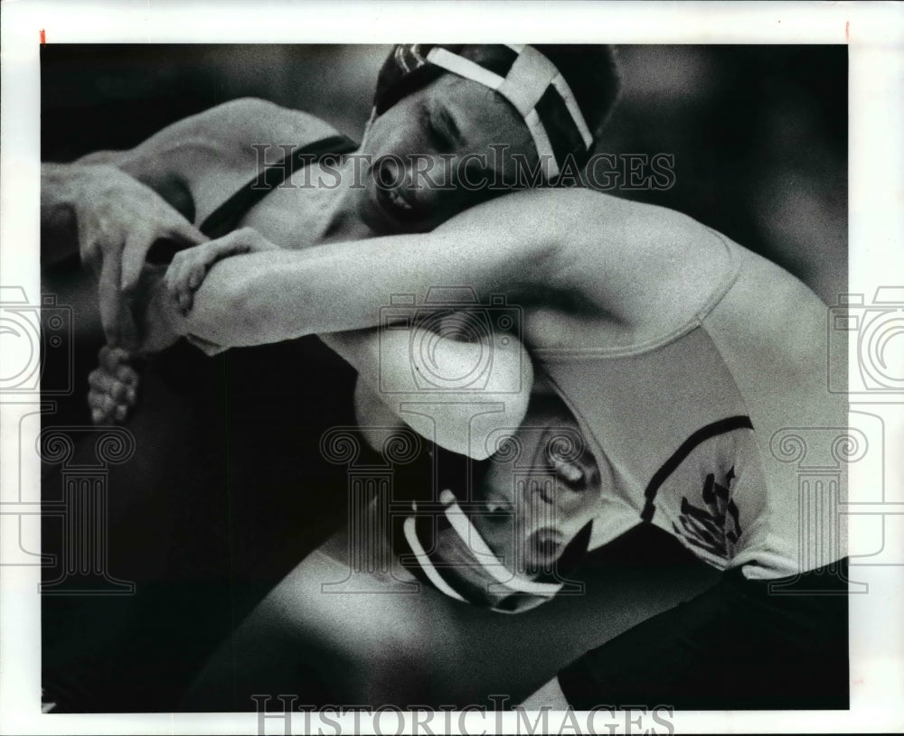 1991 Press Photo 103 lb weight class (left) Mayfield&#39;s Brian Phillips - Historic Images