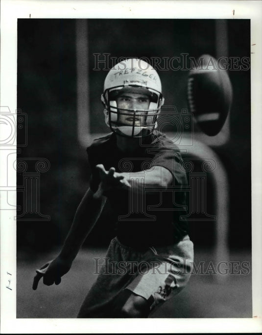 1991 Press Photo LC Quarterback Rick Trefzger - cvb55709 - Historic Images