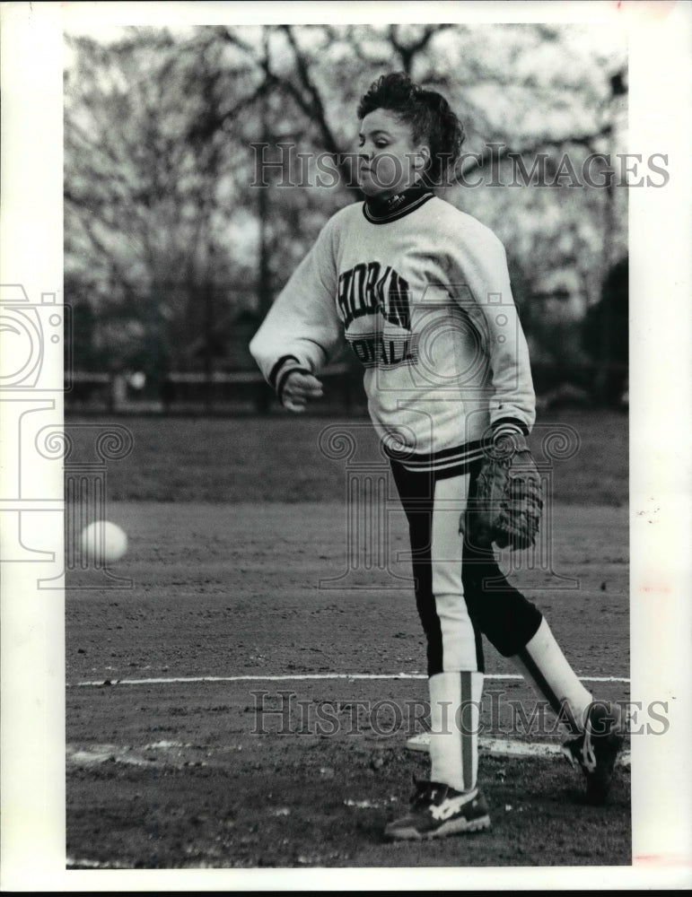 1991 Press Photo Pitcher for Hoban High, Kim Givens - cvb56057 - Historic Images