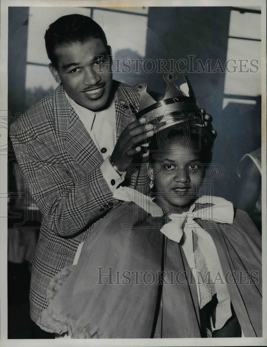 1953 Press Photo Sugar Ray Robinson and Marlene Williams - cvb56418 - Historic Images