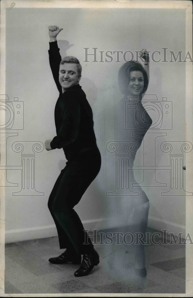 1966 Press Photo: Dick Blake &amp; Gisela Feyerabend-Historic Images