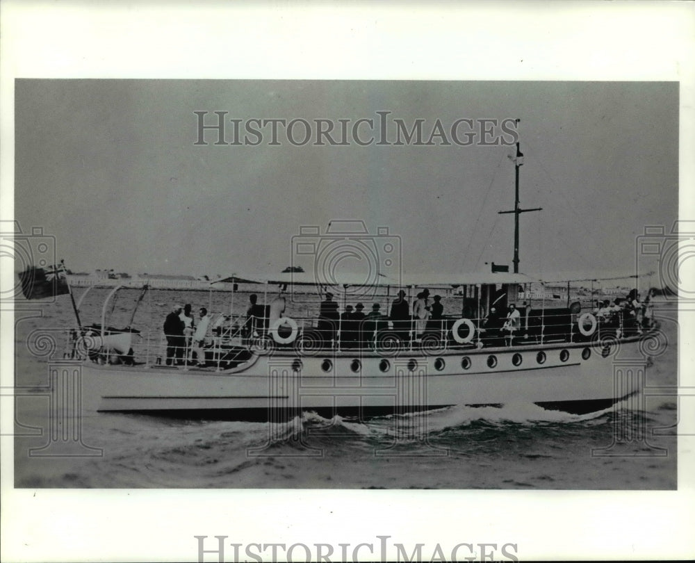 1990 Press Photo Seagul Ships - cvb56806 - Historic Images