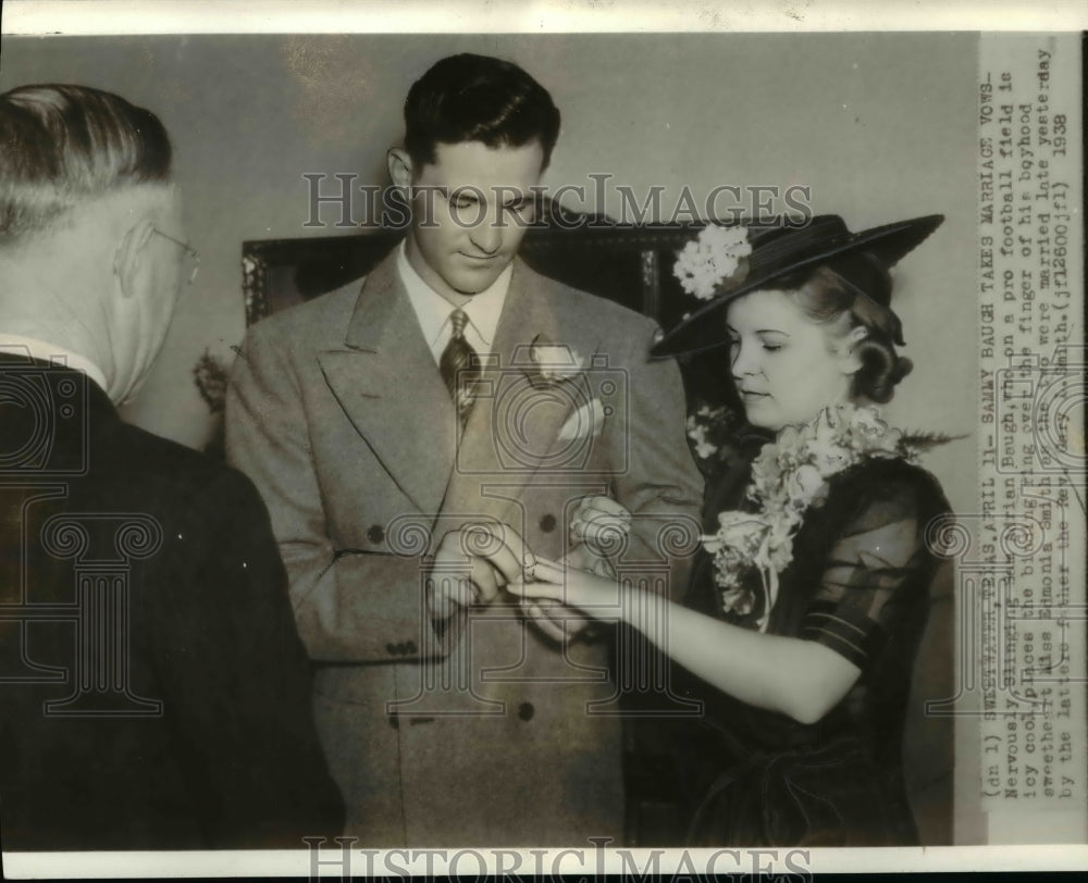 1938 Press Photo Sammy Baugh and Miss Edmonia Smith&#39;s marriage - cvb56874 - Historic Images