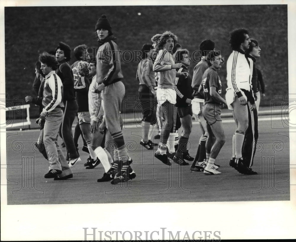 1981 Press Photo Jumping practice - cvb56911 - Historic Images