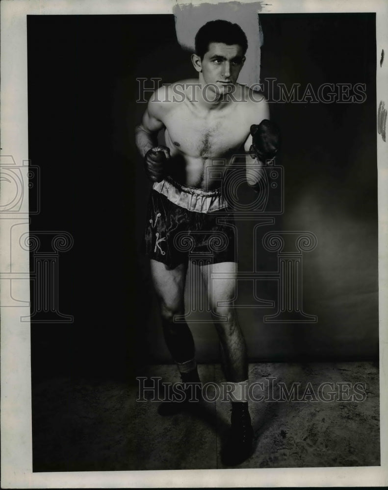 1947 Press Photo Joe Kezrle- 147 lbs - cvb57332 - Historic Images