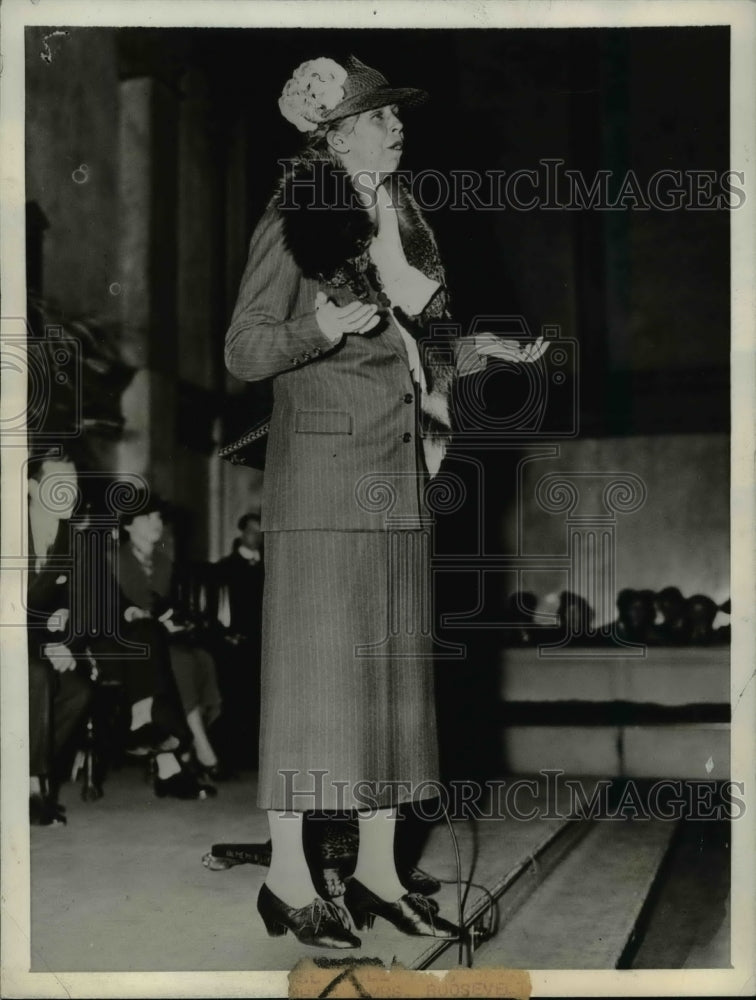 1936 Press Photo Mrs. Franklin D. Roosevelt Faces Day Student Organization, NYU - Historic Images