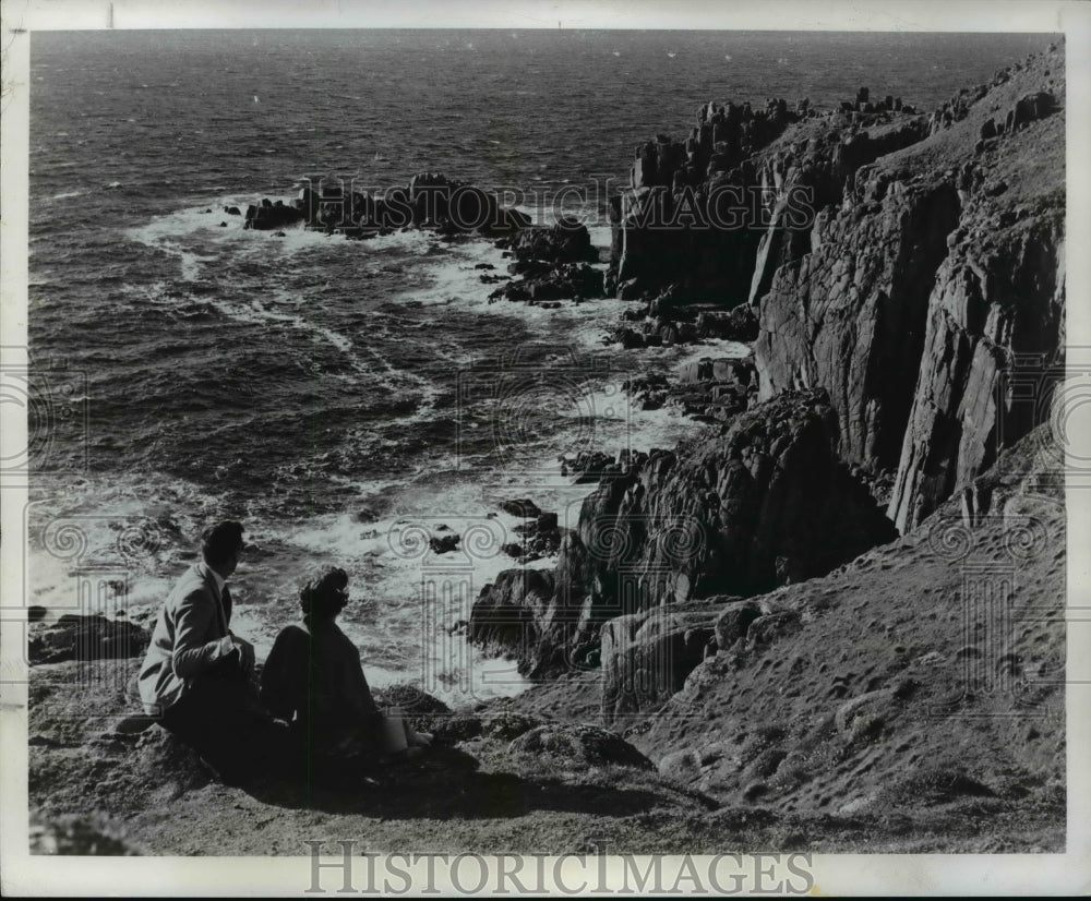 Press Photo View of Land&#39;s End, Atlantic Ocean in Cornwall, England. - Historic Images