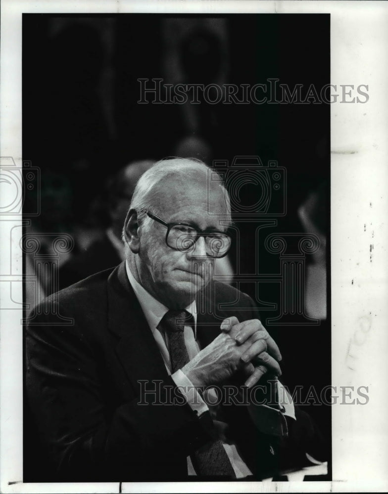 1989 Press Photo Dick Jacobs testifies in Tax Abatement Hearings - Historic Images