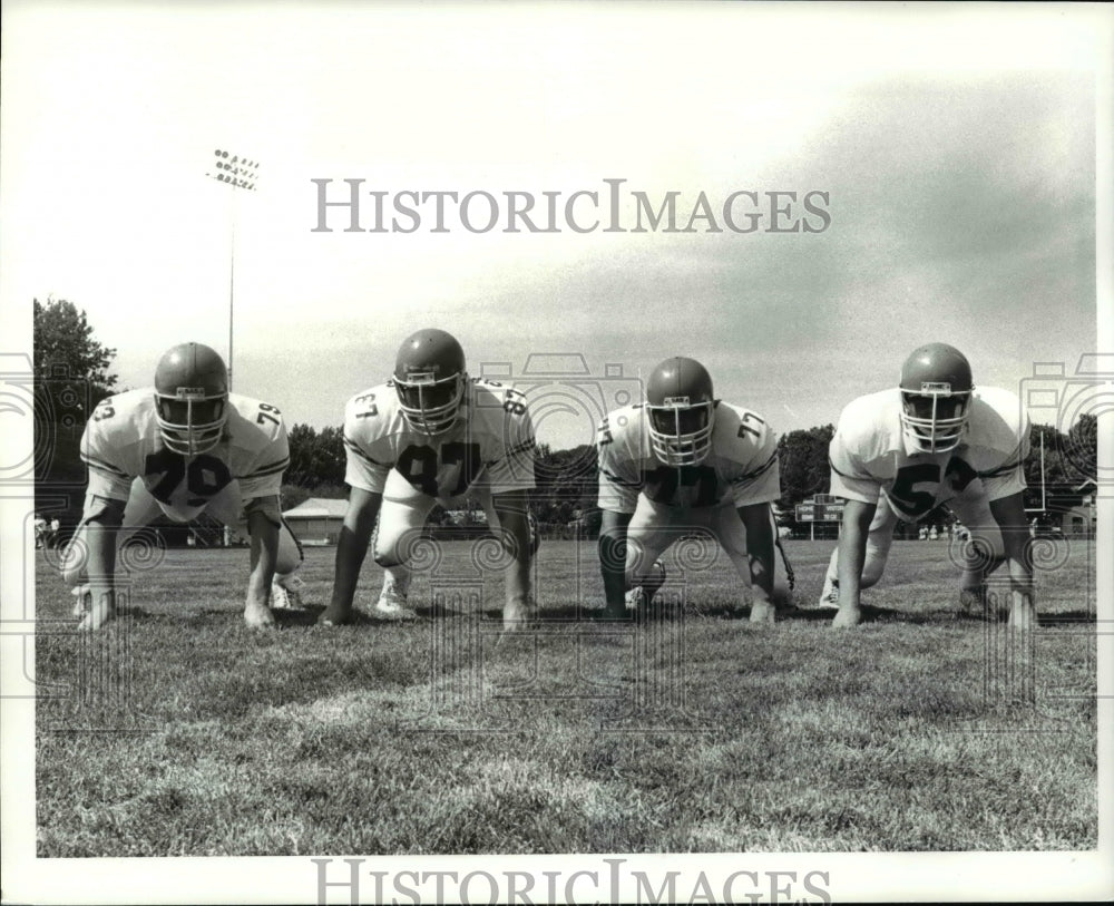 1988 Press Photo Bay Village High Football, Lineman - Historic Images