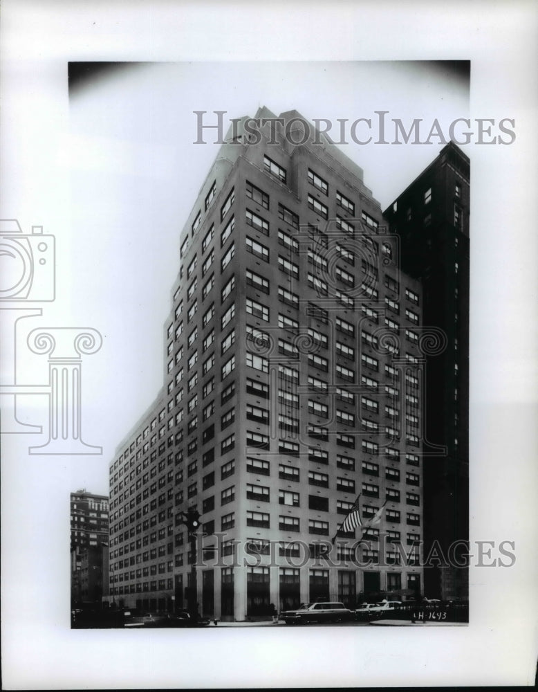 1965 Press Photo The Regency Hotel, NW corner Park Avenue at 61st St. New York - Historic Images