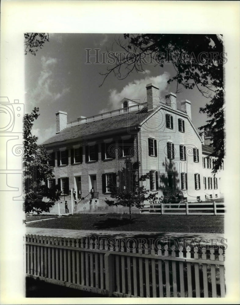 Press Photo Center Fanily House in Kentucky - Historic Images