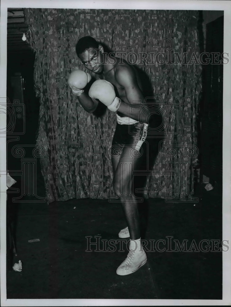 1970 Press Photo Lee Kellon, Fighting - Historic Images