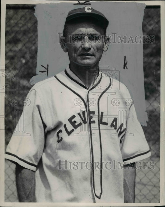 1948 Press Photo Larry Papp - Cleveland pitcher - cvb59465 - Historic Images