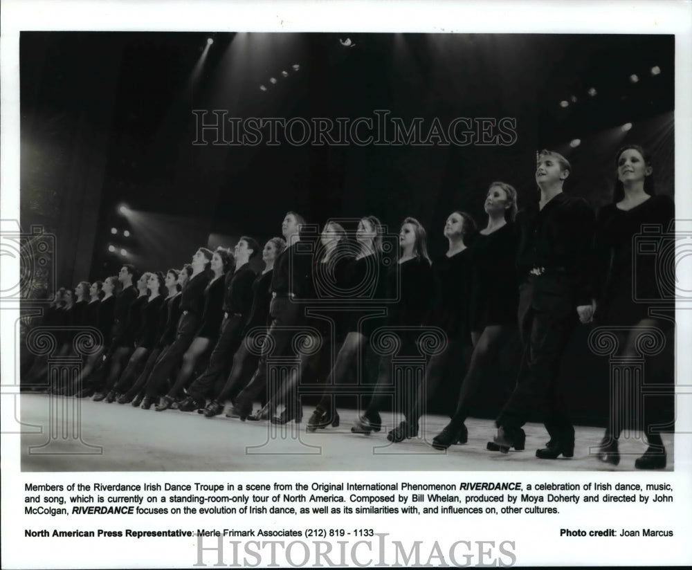 1998 Press Photo Riverdance dance troupe-International Phenomenon Riverdance - Historic Images