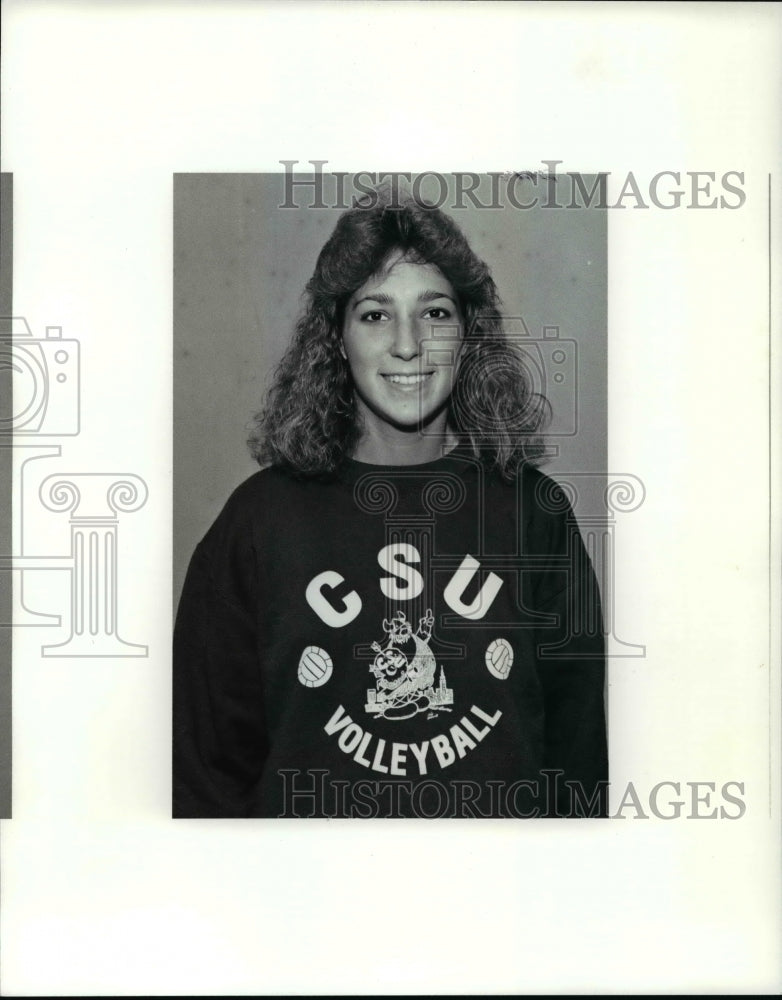 1990 Press Photo Amy Ludwig, Volleyball Player, Cleveland State. - cvb60612 - Historic Images