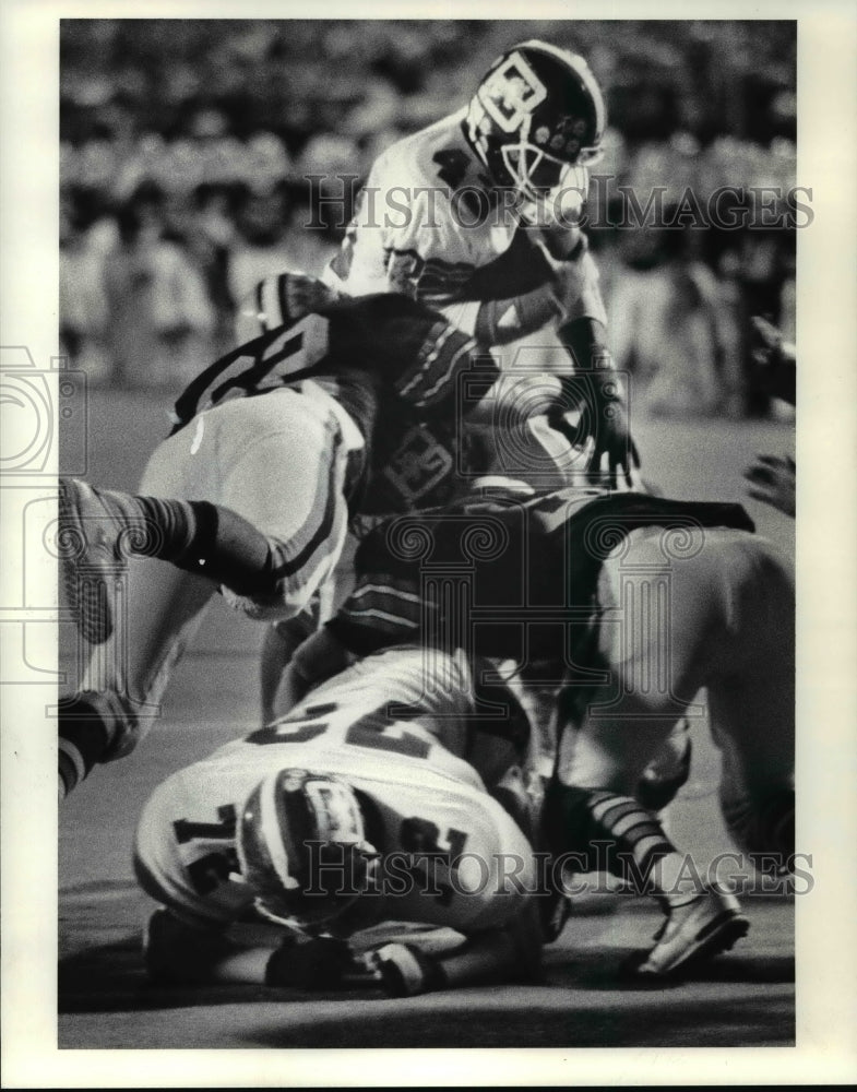 1986 Press Photo Kevin Adams scores against Midpark - cvb60840- Historic Images