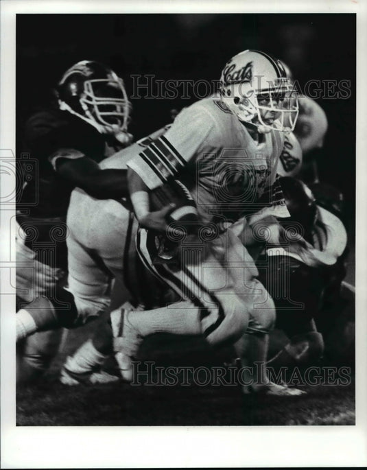 Press Photo: Marc Engoglia Mayfield vs Euclid High School Football - cvb60842 - Historic Images