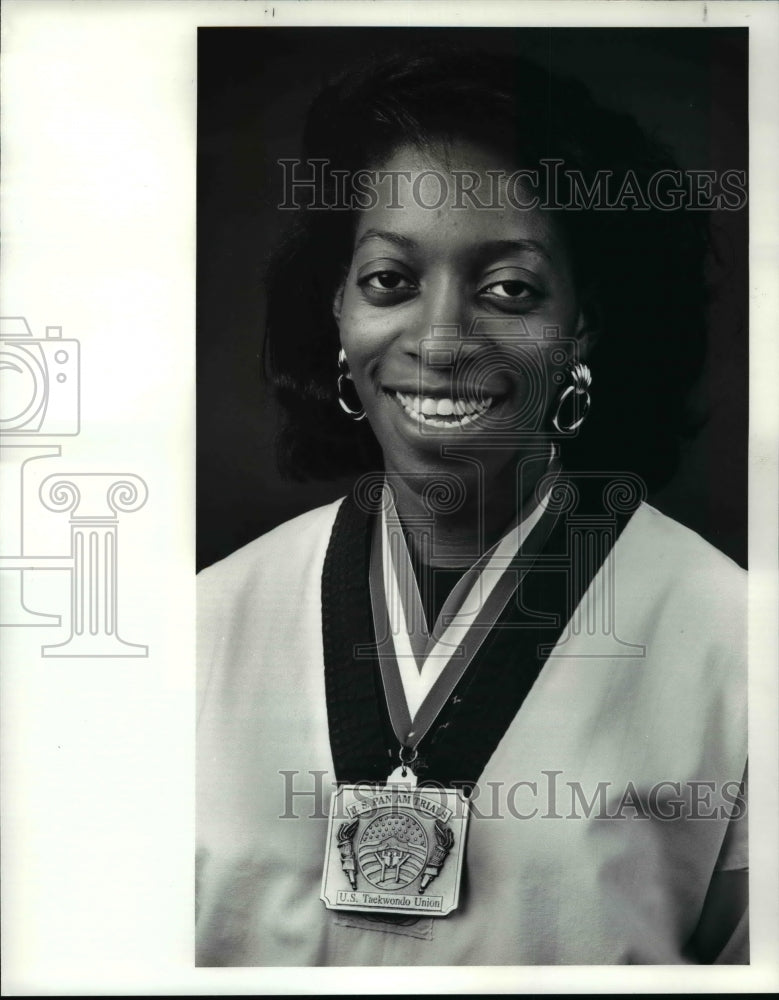 1987 Press Photo: Kim Dotson, who won a golf medal at the Pam Am trials - Historic Images