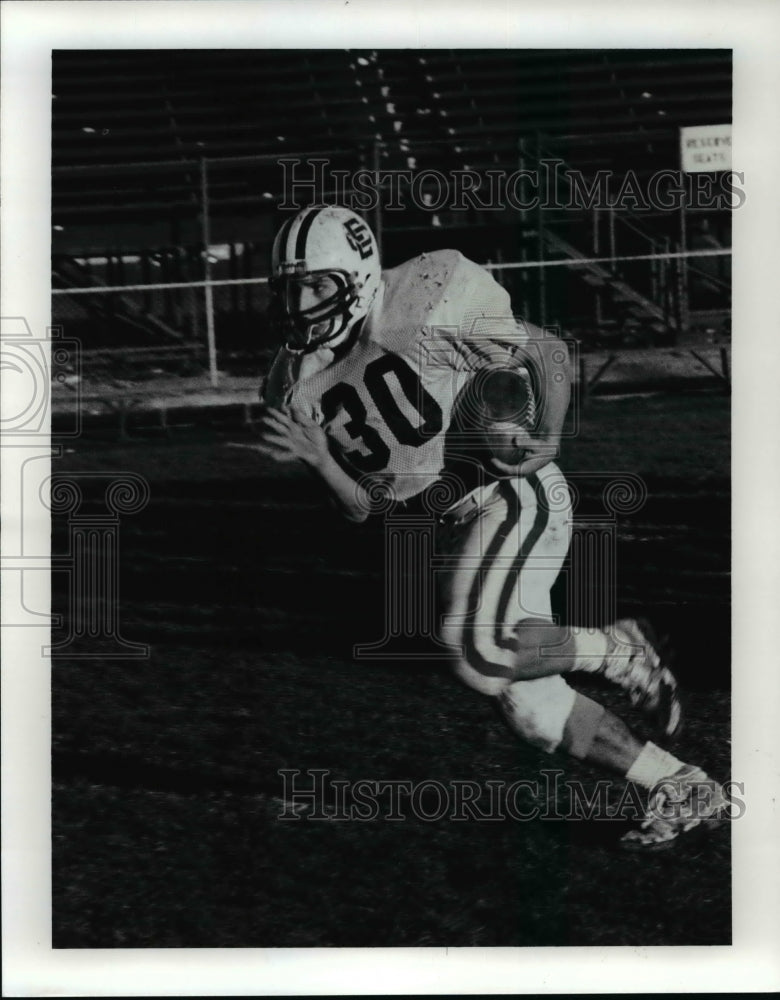 1990 Press Photo Billy Masters-Elyria Catholic High School football tailback - Historic Images