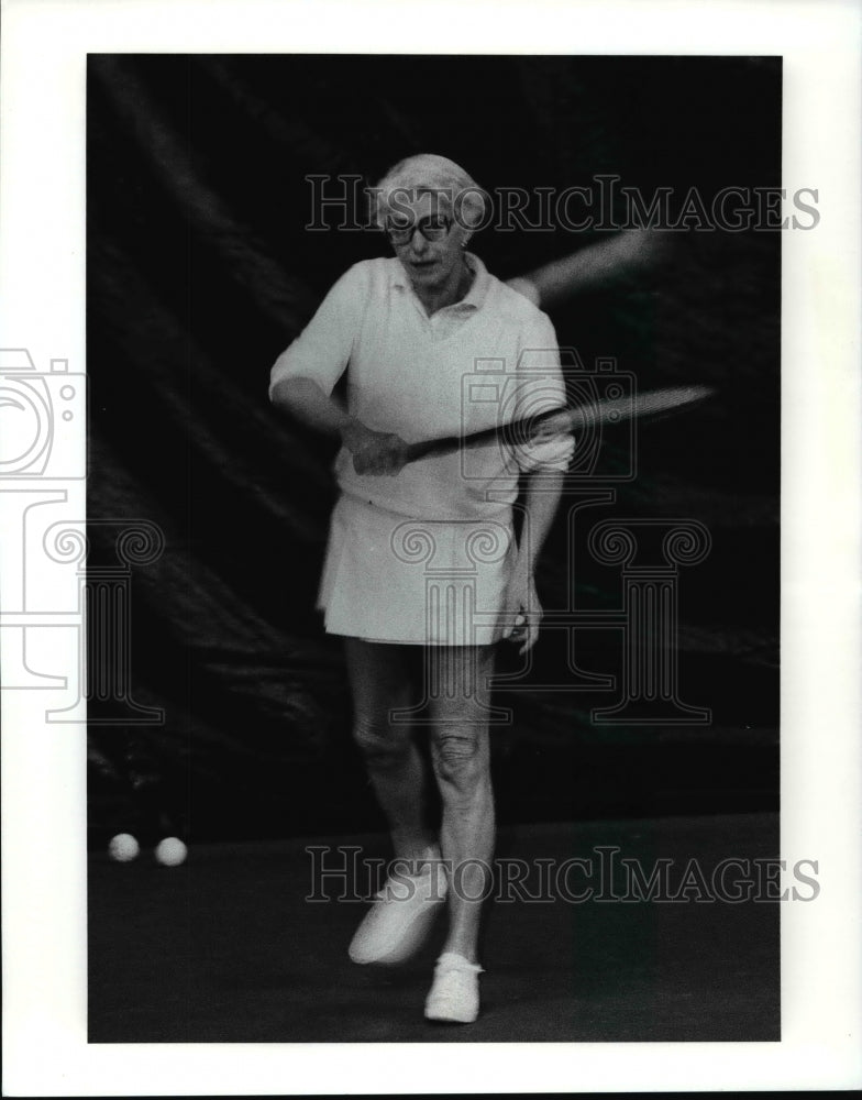 1991 Press Photo Hattie Cline, Oakwood Sports Center, Strongsville - cvb61126 - Historic Images
