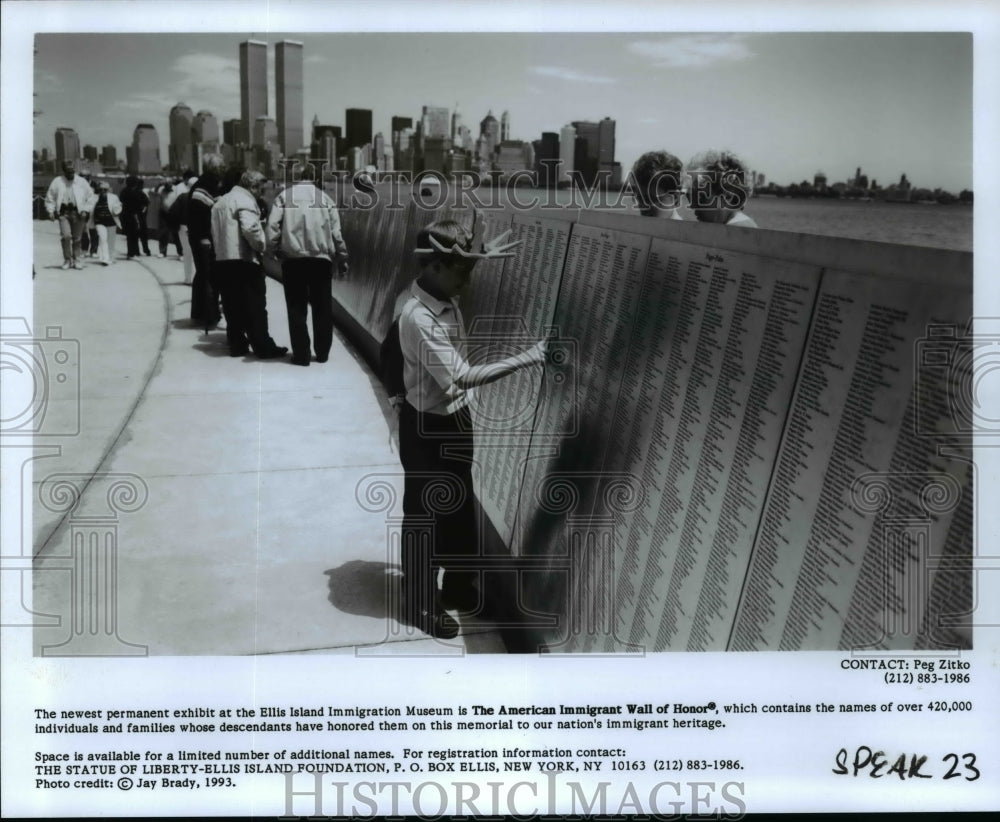 1994 Press Photo B=Newest permanent exhibit at Ellis Island Immigration Museum . - Historic Images