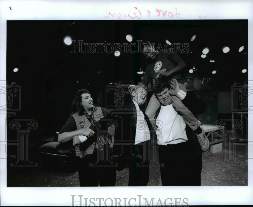 1985 Press Photo Love and Anger Dobama- - cvb61497 - Historic Images