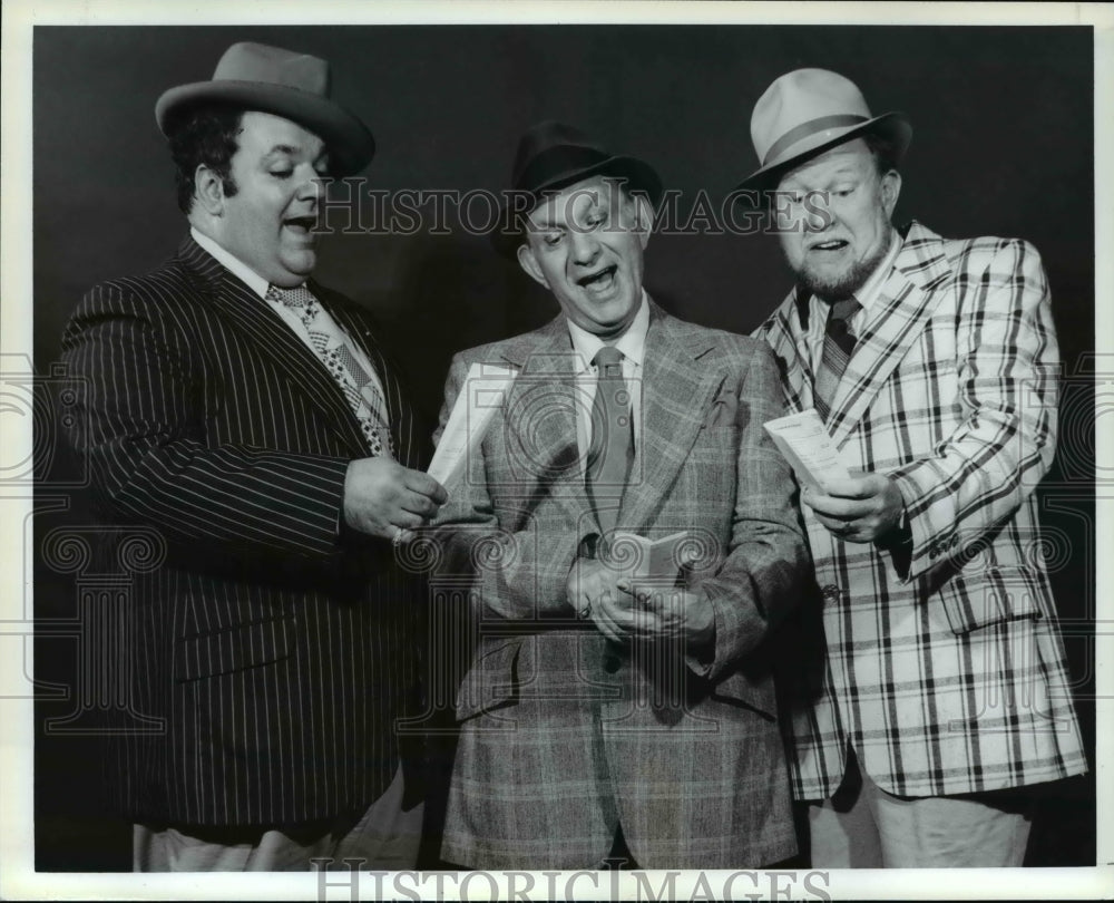 1991 Press Photo Pat Mazzarino Sy Levine and Bob Fortalage in Guys and Dolls - Historic Images