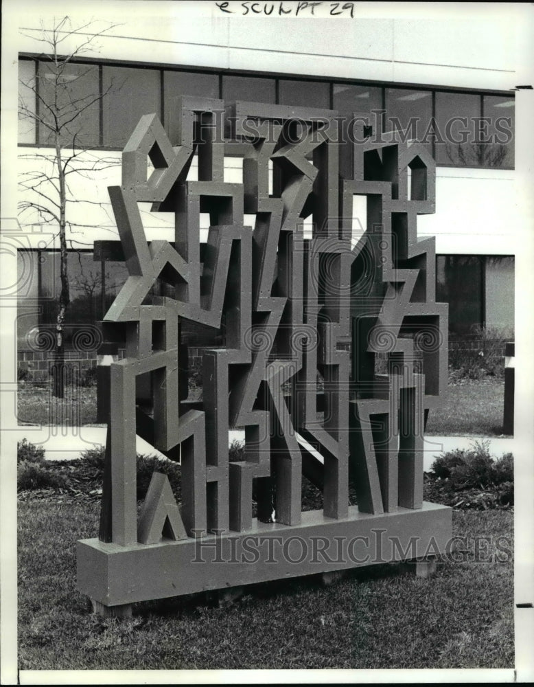 1987 Press Photo Corporate center Art Exhibit, Art Sculpture - cvb62768 - Historic Images