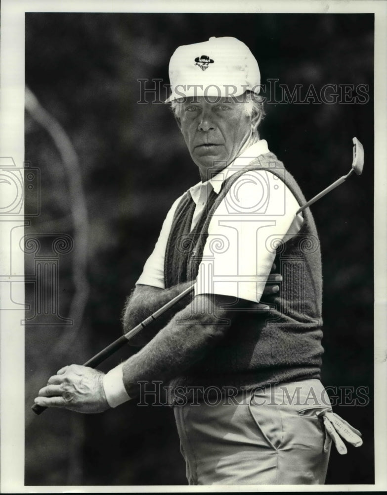 1984 Press Photo Mike Fetchick reacts to a birdie put on 14 a par 4 - cvb62770- Historic Images